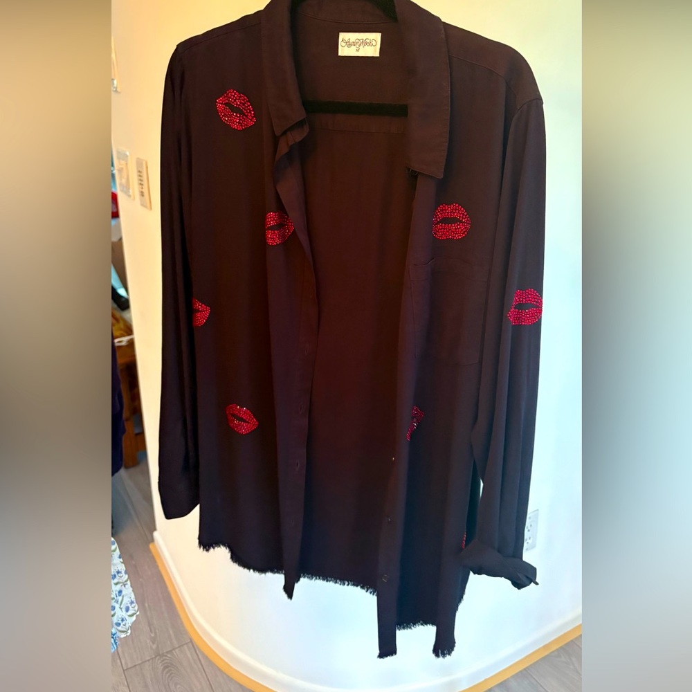Lauren Moshi Black Top with Red Accents